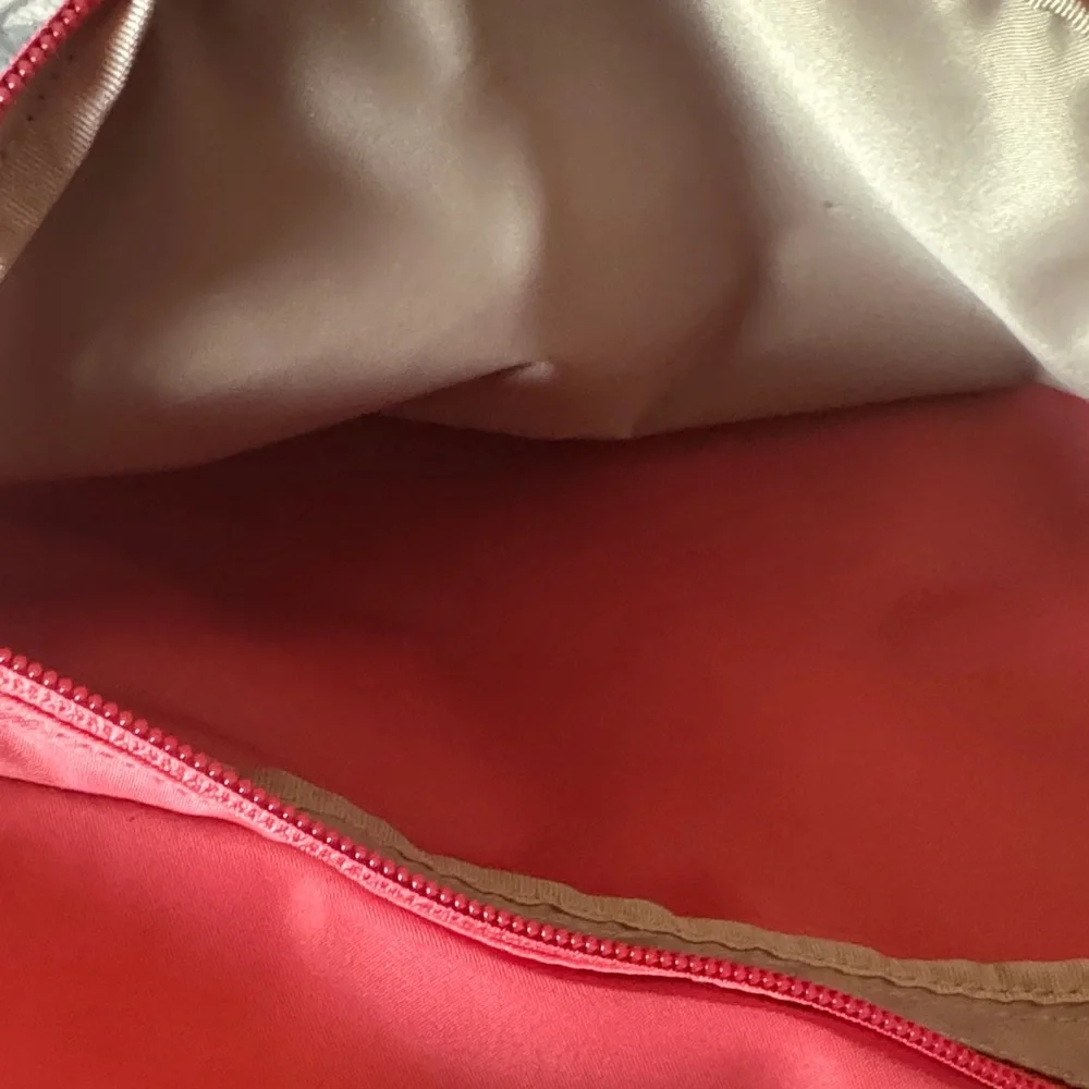 Pink - Picture 4 of 4